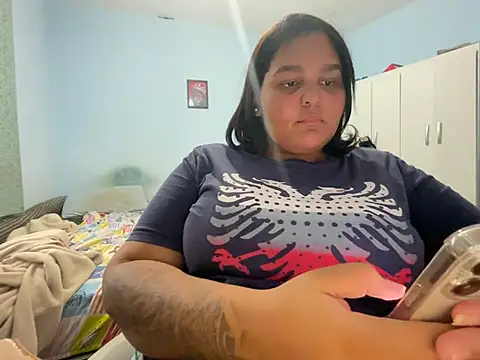 Snapshot of thataa_paixao chatting on March 17, 7:15 pm thataa paixao online show from March 17, 7:15 pm