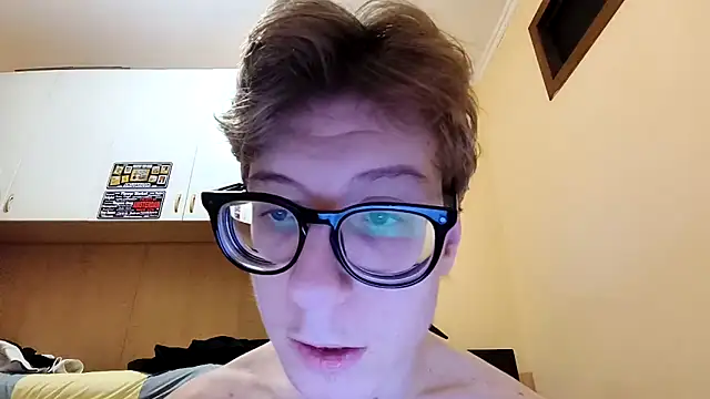 Snapshot of FruitedHymnal chatting on February 25, 2:05 pm FruitedHymnal online show from February 25, 2:05 pm