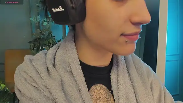 Snapshot of lisbatsyy chatting on March 15, 7:48 pm lisbatsyy online show from March 15, 7:48 pm