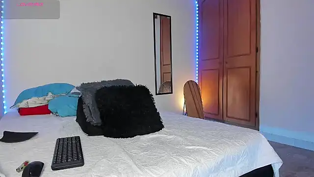 Snapshot of morenosiam chatting on September 11, 12:55 am morenosiam online show from September 11, 12:55 am