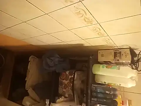 Snapshot of omeriz chatting on October 31, 1:28 am omeriz online show from October 31, 1:28 am