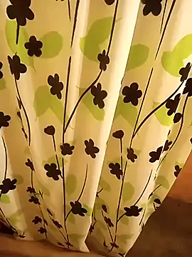 Snapshot of omeriz chatting on November 5, 11:05 pm omeriz online show from November 5, 11:05 pm