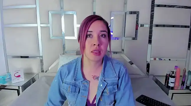 Snapshot of Celeste_X chatting on March 15, 3:40 am Celeste X online show from March 15, 3:40 am