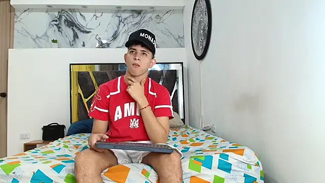 KING OFF BOYS online show from September 12, 1:22 pm