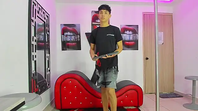 KING OFF BOYS online show from September 27, 12:21 pm