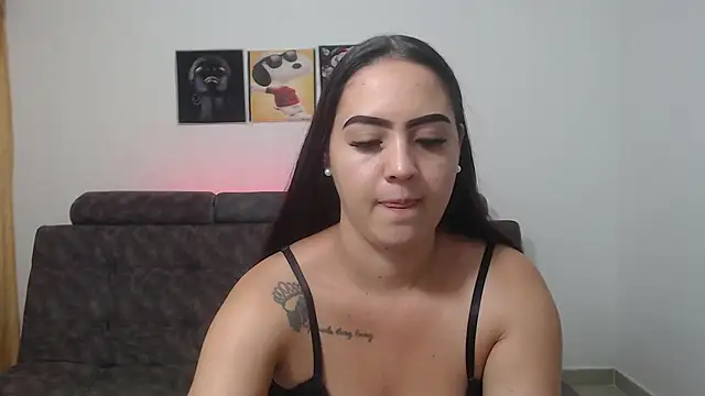 Snapshot of Anthonela_Queen chatting on March 9, 5:22 am Anthonela Queen online show from March 9, 5:22 am