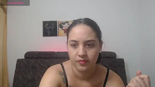Snapshot of Anthonela_Queen chatting on March 20, 2:42 pm Anthonela Queen online show from March 20, 2:42 pm