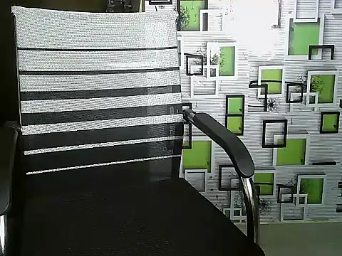 UrHoneyBae online show from March 7, 4:11 pm