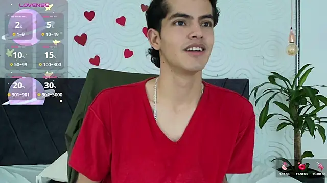 Maximoherrera 16 online show from April 18, 1:26 pm