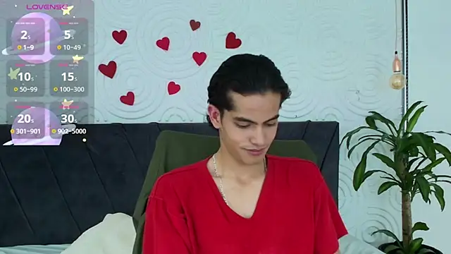 Maximoherrera 16 online show from April 25, 12:19 pm