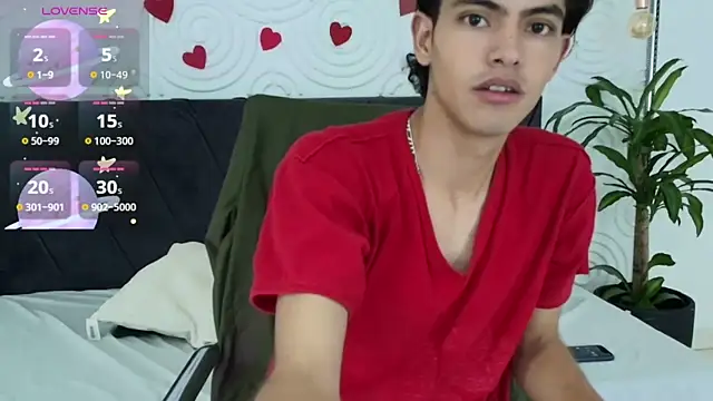 Maximoherrera 16 online show from May 13, 12:13 pm