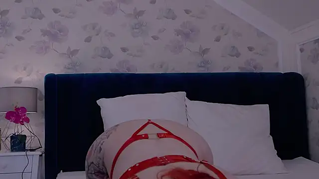 KailyKay online show from December 3, 7:12 pm