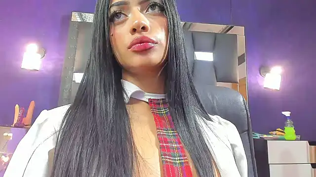 EMYCLARK01 online show from May 30, 3:36 am