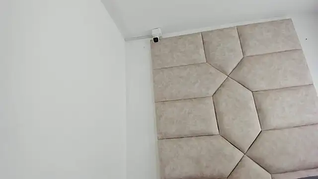 Snapshot of Vaiolett_Smith chatting on November 7, 2:39 pm Vaiolett Smith online show from November 7, 2:39 pm