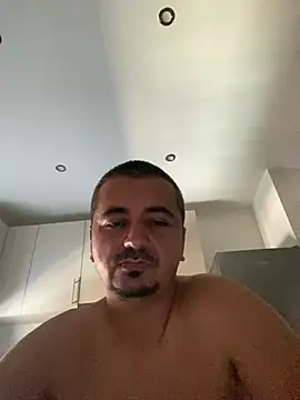 Snapshot of Flavius189 chatting on August 2, 8:24 am Flavius189 online show from August 2, 8:24 am
