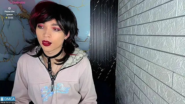 MaeveKuro online show from November 29, 3:09 am