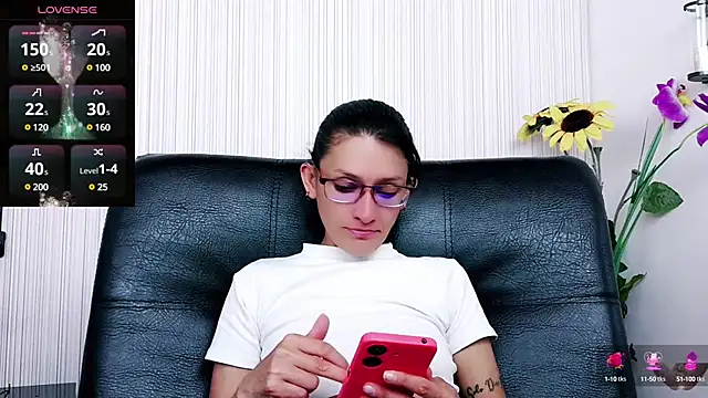 Snapshot of anastaciafire25 chatting on March 19, 7:17 pm anastaciafire25 online show from March 19, 7:17 pm