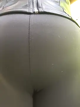 roxanasexy2025 online show from March 19, 4:00 pm