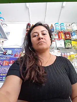 roxanasexy2025 online show from April 18, 4:00 pm