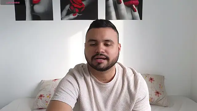 Snapshot of khalidferrer chatting on March 7, 12:34 pm khalidferrer online show from March 7, 12:34 pm