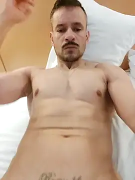 juniortche1313 online show from September 18, 2:02 am