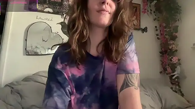 mothh1 online show from March 8, 10:24 pm