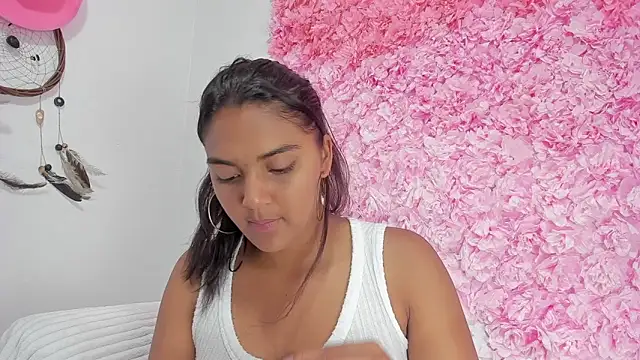 Melodymoore  online show from March 3, 11:10 pm