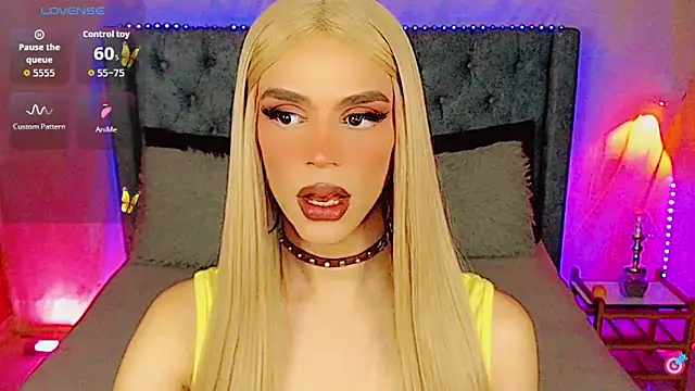 Snapshot of Dalila_moan chatting on September 10, 1:05 am Dalila moan online show from September 10, 1:05 am