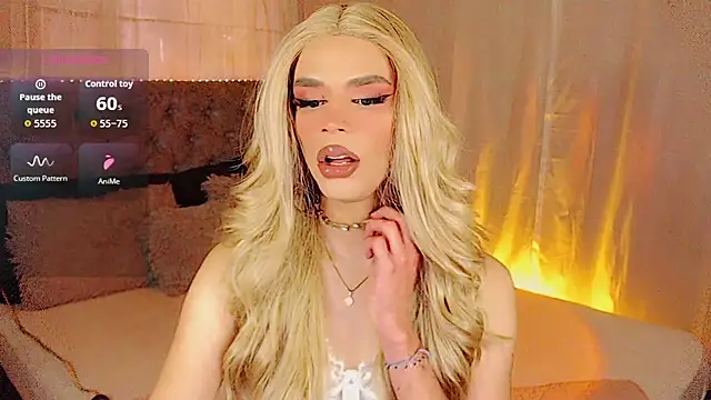 Snapshot of Dalila_moan chatting on October 28, 9:28 pm Dalila moan online show from October 28, 9:28 pm