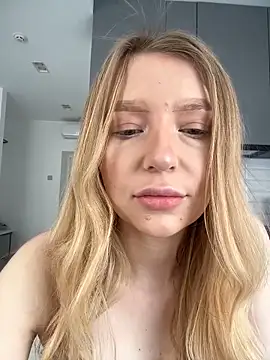 EvaBrooklyn online show from March 9, 6:39 am