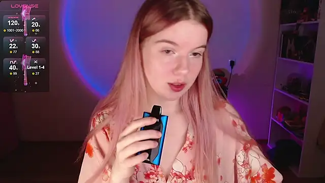 Strawberry juli online show from December 22, 3:53 pm