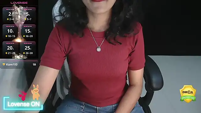 Snapshot of fullmoan chatting on October 5, 5:55 pm fullmoan online show from October 5, 5:55 pm