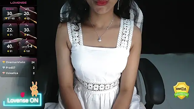 Snapshot of fullmoan chatting on October 19, 7:31 am fullmoan online show from October 19, 7:31 am