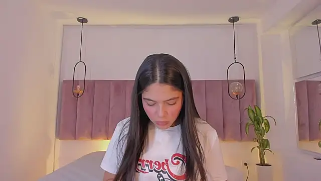 Haily b online show from March 13, 8:04 pm