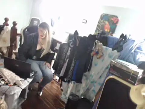 emmex671 online show from March 3, 6:26 am