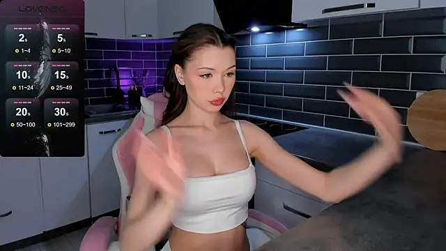 EmmaVictori1 online show from April 13, 5:46 am