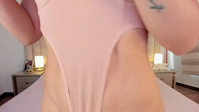 Sophie Restrepo online show from November 20, 2:39 pm