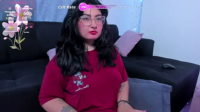 Curvybaddie99 online show from October 6, 6:22 am