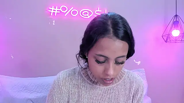 Snapshot of alahia_betancurx chatting on March 7, 11:40 am alahia betancurx online show from March 7, 11:40 am