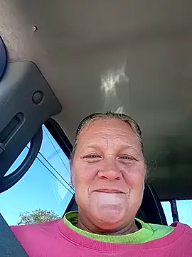 wetnwildforyou online show from November 1, 3:25 pm