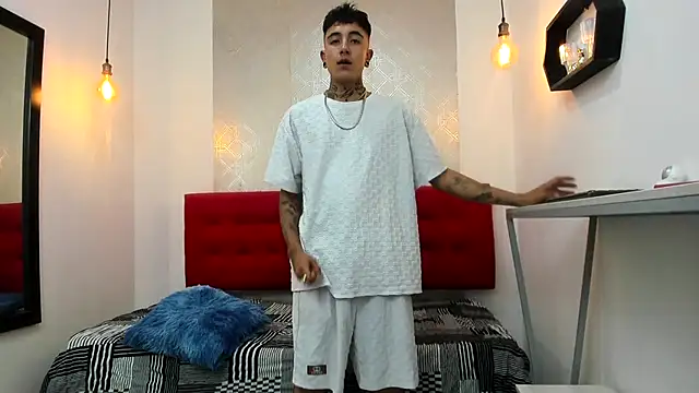 Snapshot of Patrick_Rango chatting on November 21, 3:27 am Patrick Rango online show from November 21, 3:27 am