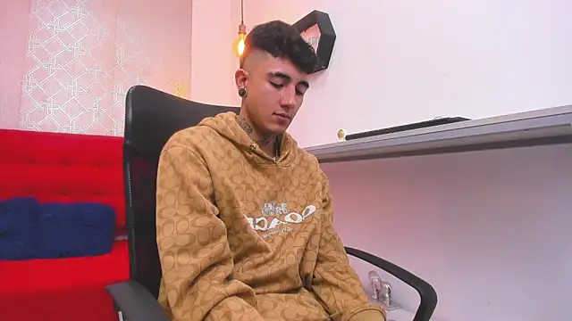 Snapshot of Patrick_Rango chatting on December 17, 3:12 am Patrick Rango online show from December 17, 3:12 am