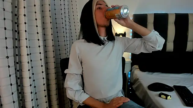 loverisu-coral online show from December 19, 10:06 pm