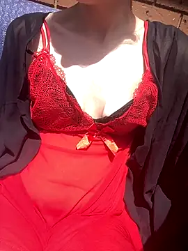 Snapshot of 1Zoey101 chatting on December 5, 3:26 am 1Zoey101 online show from December 5, 3:26 am