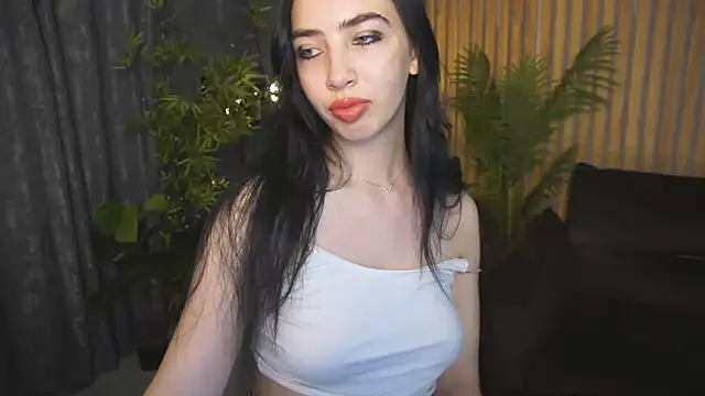 Snapshot of WildKittenX_ chatting on October 6, 5:49 am WildKittenX online show from October 6, 5:49 am