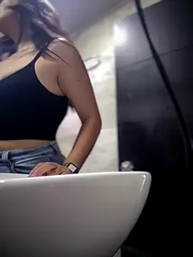 Snapshot of Mila_LS chatting on October 18, 1:01 pm Mila LS online show from October 18, 1:01 pm