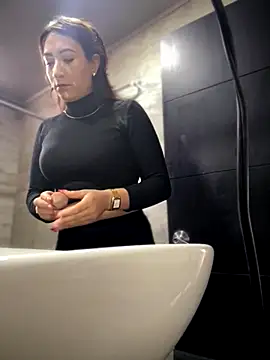 Snapshot of Mila_LS chatting on October 20, 1:11 pm Mila LS online show from October 20, 1:11 pm