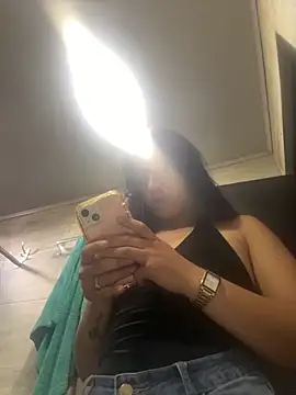 Snapshot of Mila_LS chatting on November 27, 1:02 pm Mila LS online show from November 27, 1:02 pm