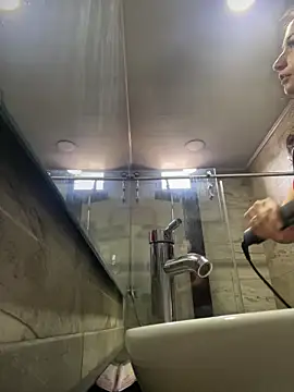 Snapshot of Mila_LS chatting on December 14, 1:05 pm Mila LS online show from December 14, 1:05 pm