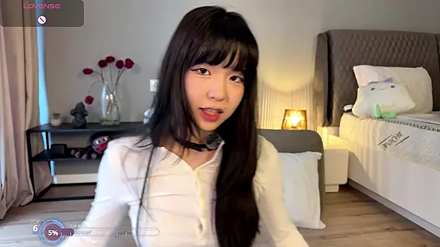 melana love online show from December 21, 8:32 am